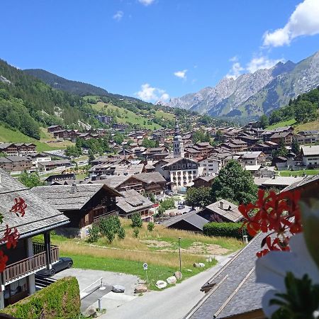 Hotel Les Sapins La Clusaz Bagian luar foto