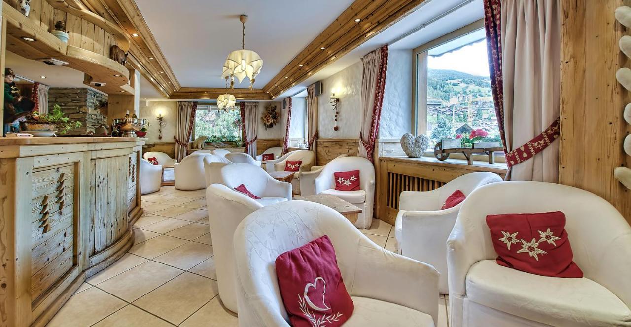 Hotel Les Sapins La Clusaz Bagian luar foto