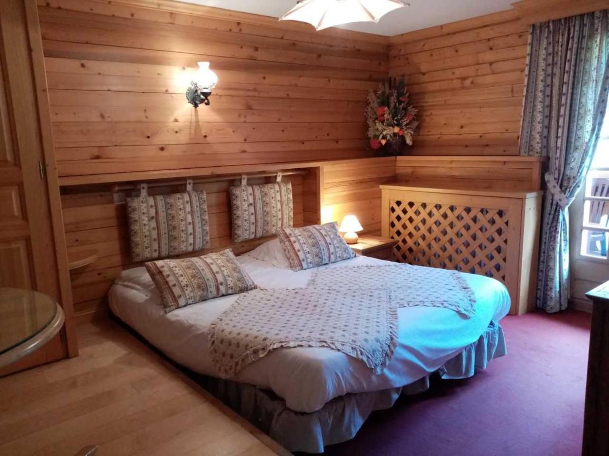 Hotel Les Sapins La Clusaz Bagian luar foto