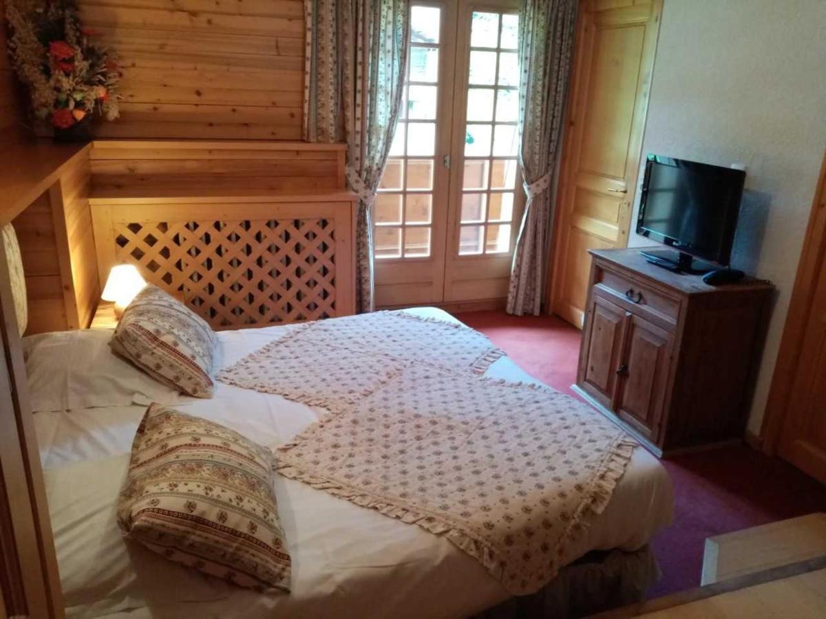 Hotel Les Sapins La Clusaz Bagian luar foto