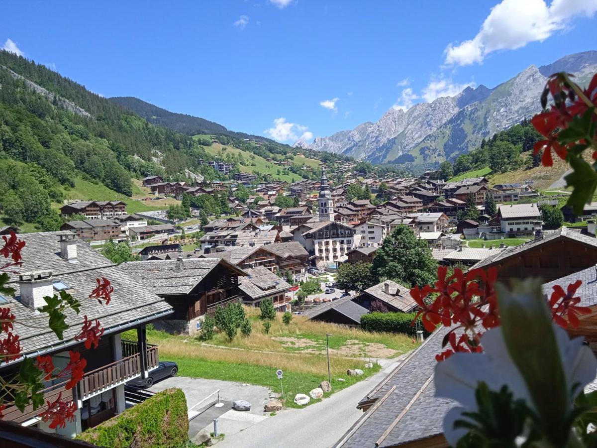 Hotel Les Sapins La Clusaz Bagian luar foto