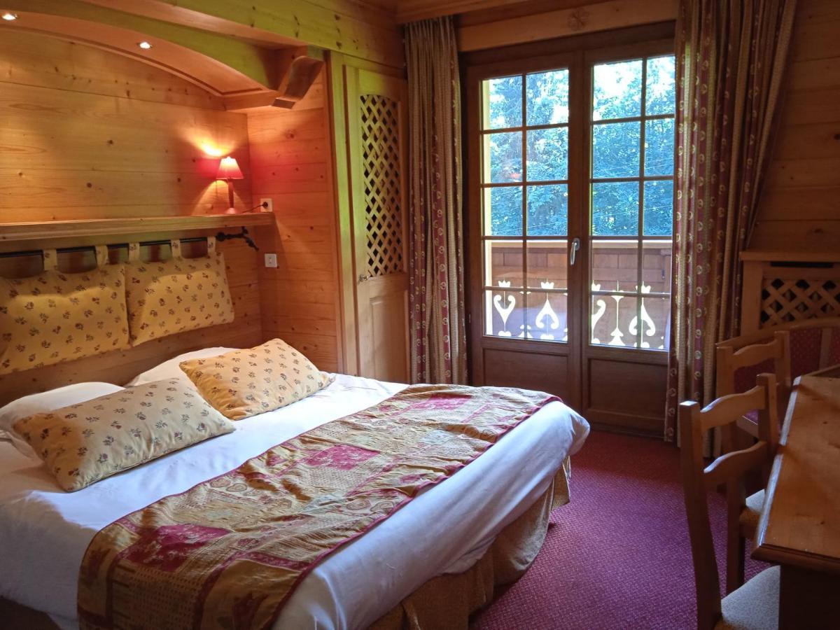 Hotel Les Sapins La Clusaz Bagian luar foto